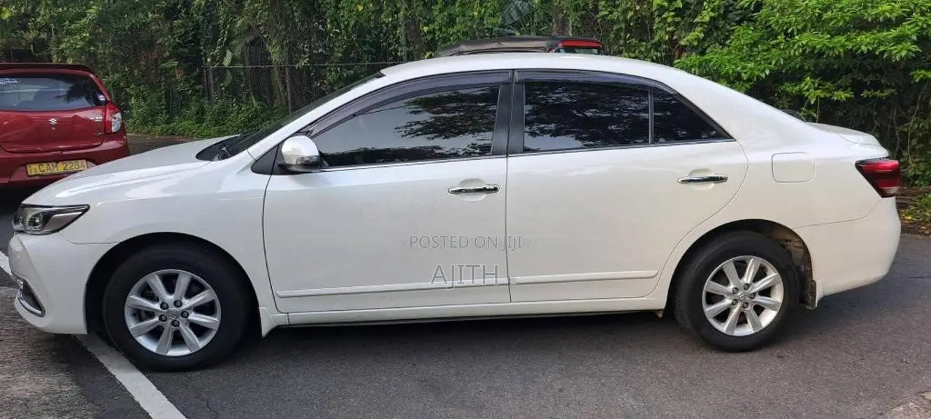 Toyota Premio 2017 Car (Used)