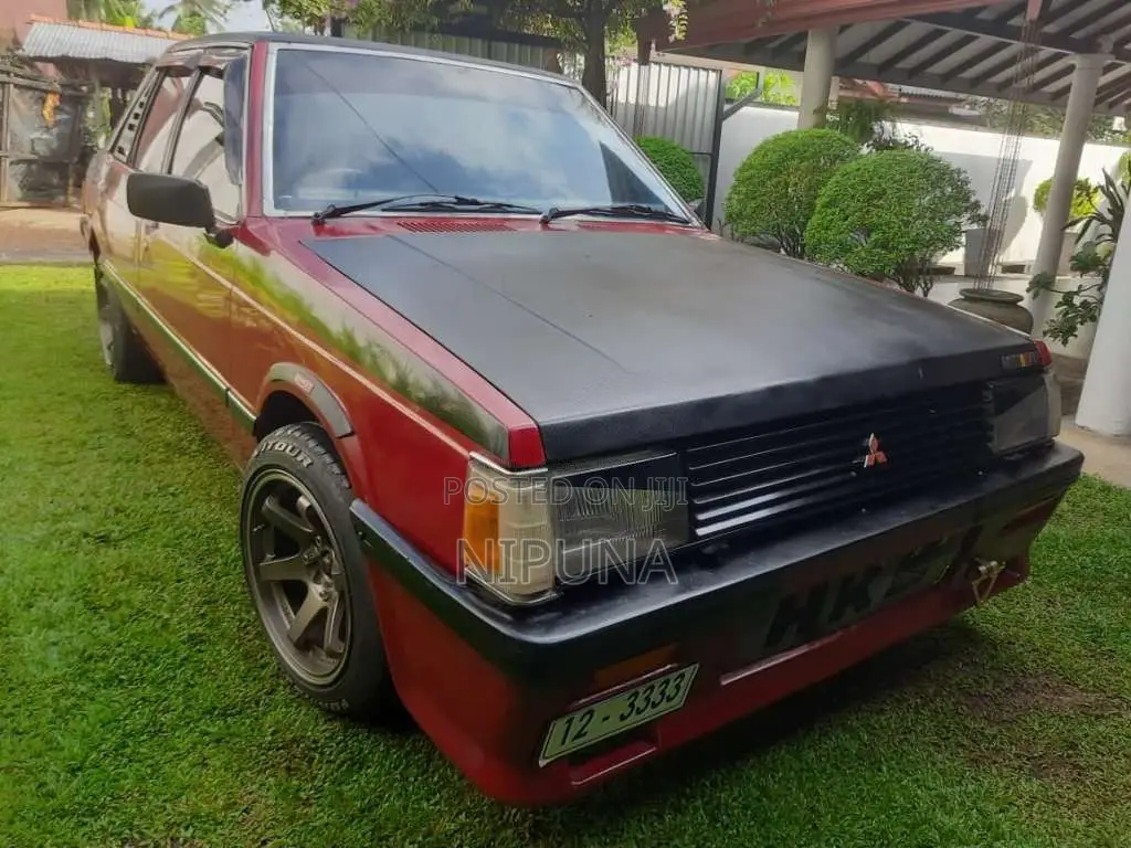 Mitsubishi Lancer Box 1982 Car (Used)