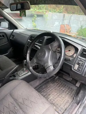 Nissan Primera 2000 Car (Used)