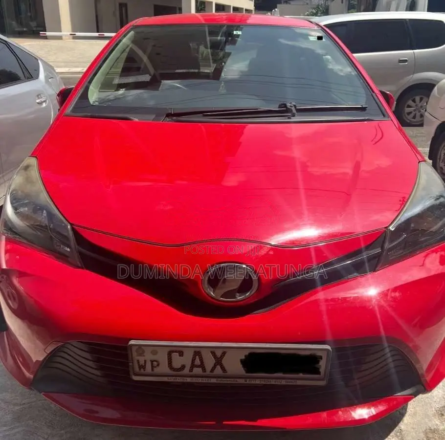 Toyota Vitz 2015 Car (Used)