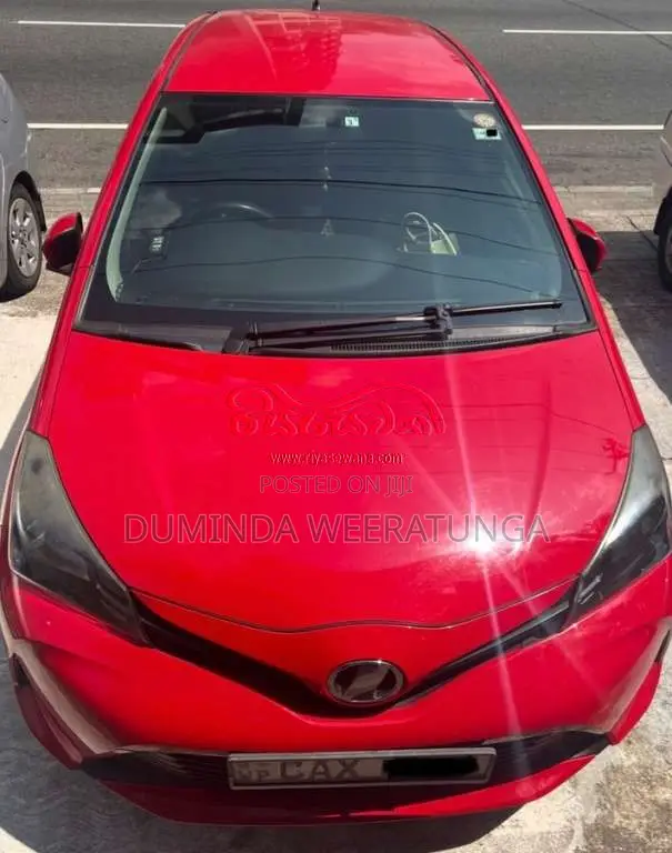 Toyota Vitz 2015 Car (Used)