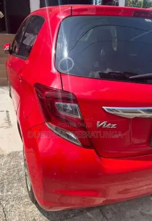 Toyota Vitz 2015 Car (Used)