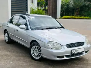Hyundai Sonata 2000 Car (Used)