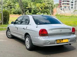 Hyundai Sonata 2000 Car (Used)