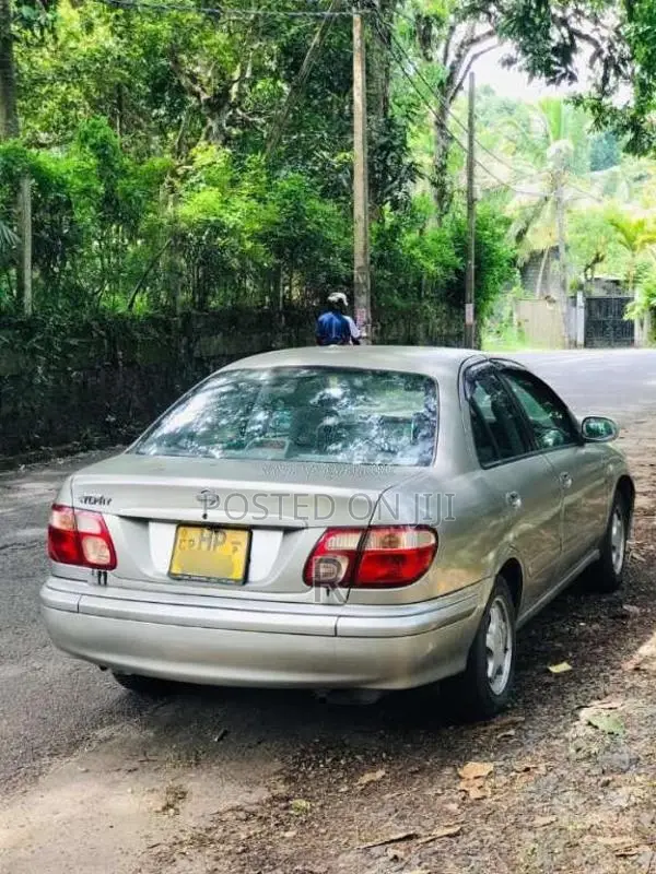 Nissan N16 Sunny Sylphy FG10 2001 Car (Used)