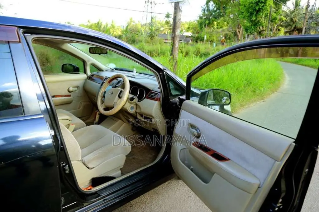 Nissan TIIDA LATIO 2007 Car (Used)