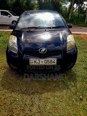 Toyota Vitz 2009 Car (Used)