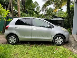 Toyota Vitz 2007 Car (Used)