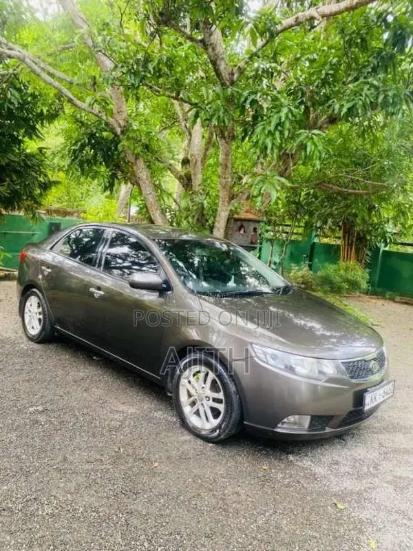 Kia Cerato 2012 Car (Used)