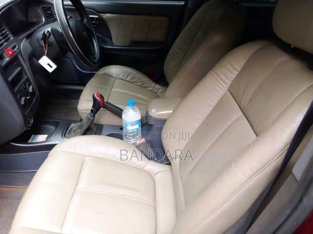 Hyundai Elantra 2001 Car (Used)