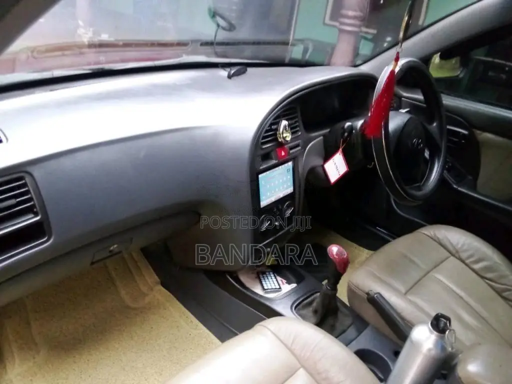 Hyundai Elantra 2001 Car (Used)