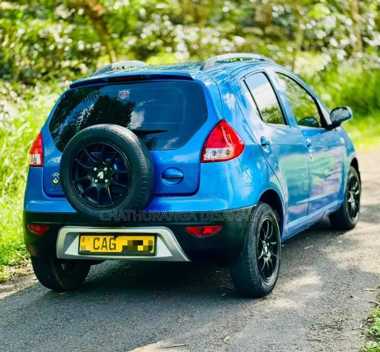 Micro Panda Cross 2015 Car (Used)