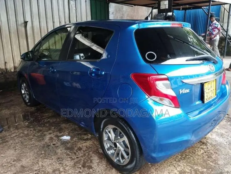 Toyota Vitz 2014 Car (Used)