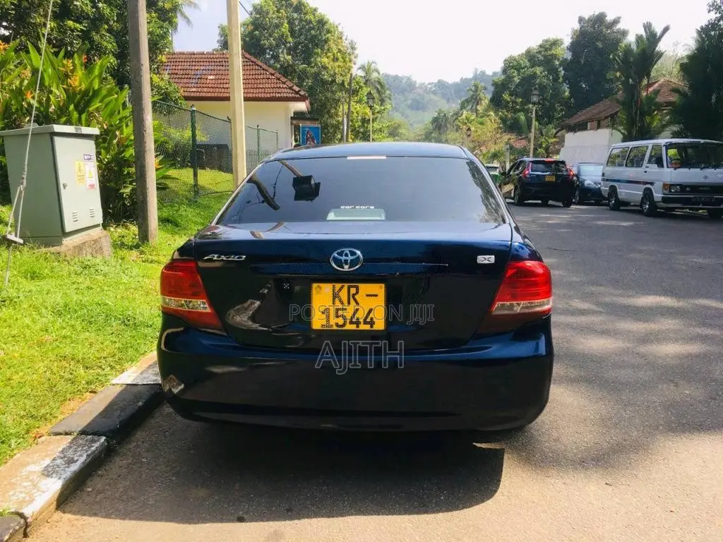 Toyota Axio 2007 Car (Used)