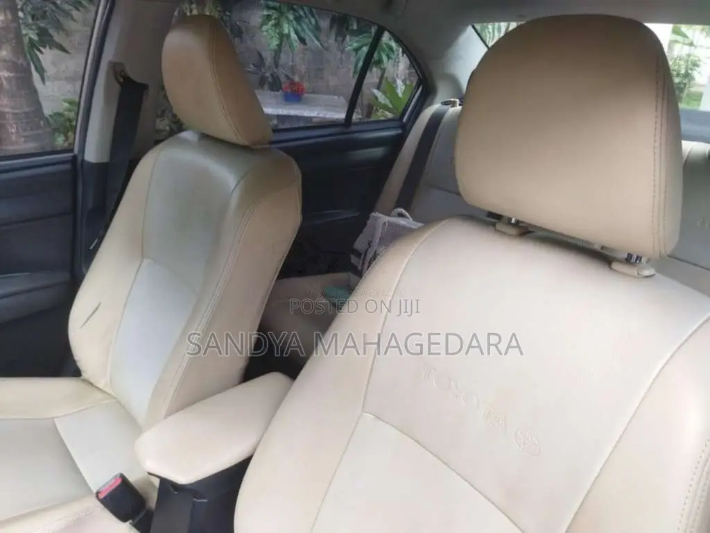 Toyota Axio Hybrid 2016 Car (Used)