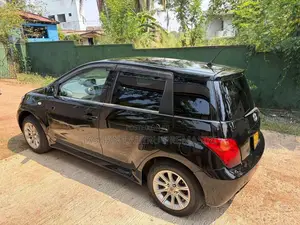 Toyota IST 2003 Car (Used)