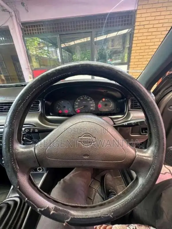 Nissan Sunny FB14 1999 Car (Used)