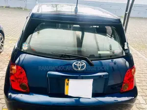 Toyota IST 2003 Car (Used)