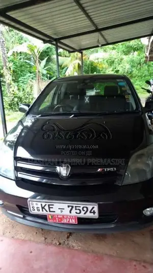Toyota IST 2003 Car (Used)