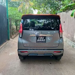 Mitsubishi EK-CROSS G PREMIUM 2024 Car (Used)