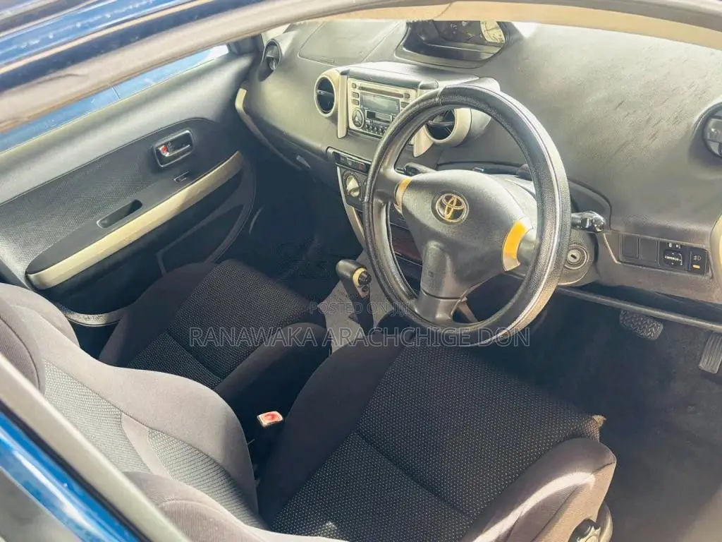 Toyota IST 2003 Car (Used)