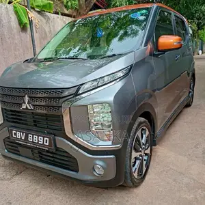 Mitsubishi EK-CROSS G PREMIUM 2024 Car (Used)