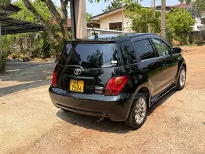 Toyota IST 2003 Car (Used)