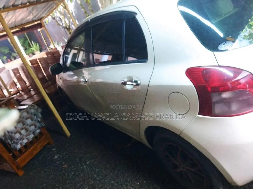 Toyota Vitz 2007 Car (Used)