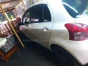 Toyota Vitz 2007 Car (Used)