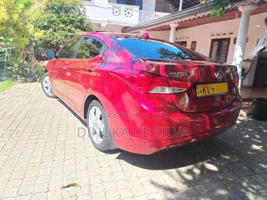 Hyundai Elantra 2012 Car (Used)