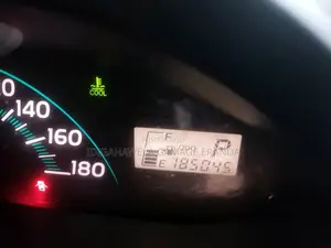 Toyota Vitz 2007 Car (Used)
