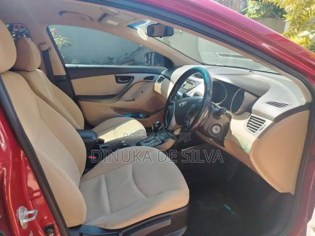 Hyundai Elantra 2012 Car (Used)