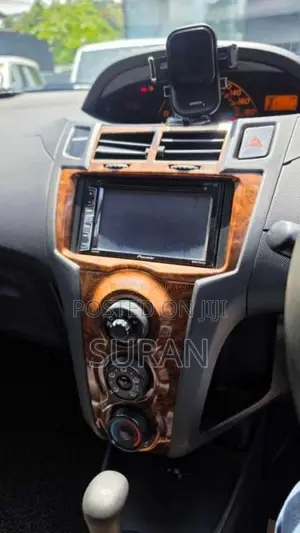 Toyota Vitz 2008 Car (Used)
