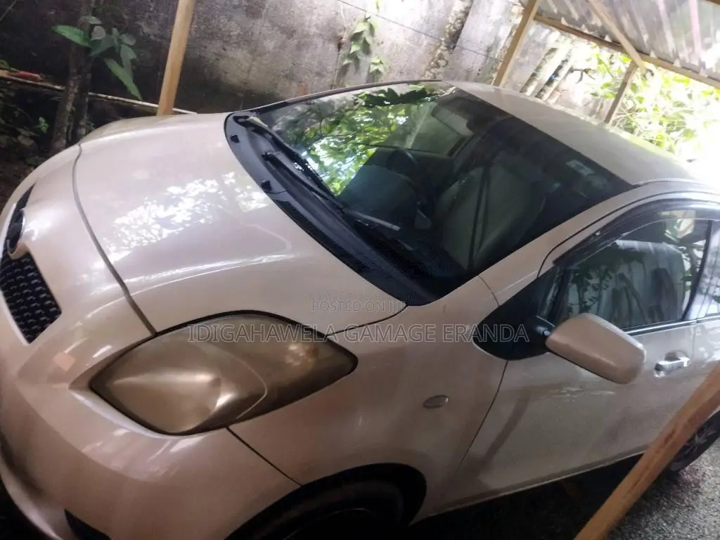 Toyota Vitz 2007 Car (Used)