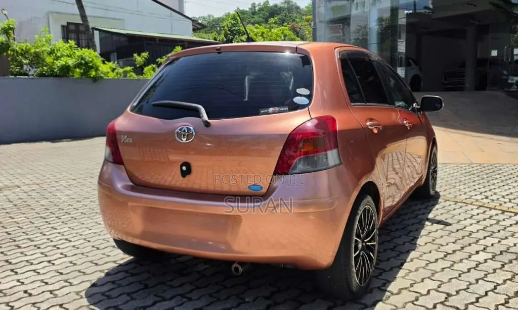 Toyota Vitz 2008 Car (Used)