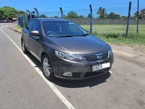 Kia Cerato 2011 Car (Used)