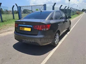Kia Cerato 2011 Car (Used)