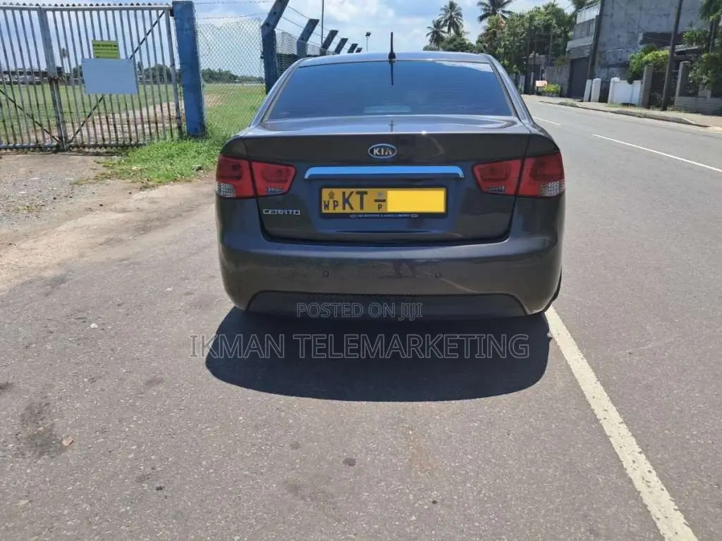 Kia Cerato 2011 Car (Used)