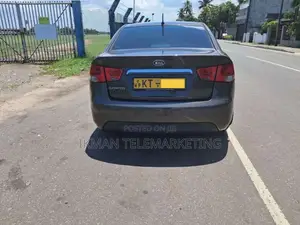 Kia Cerato 2011 Car (Used)