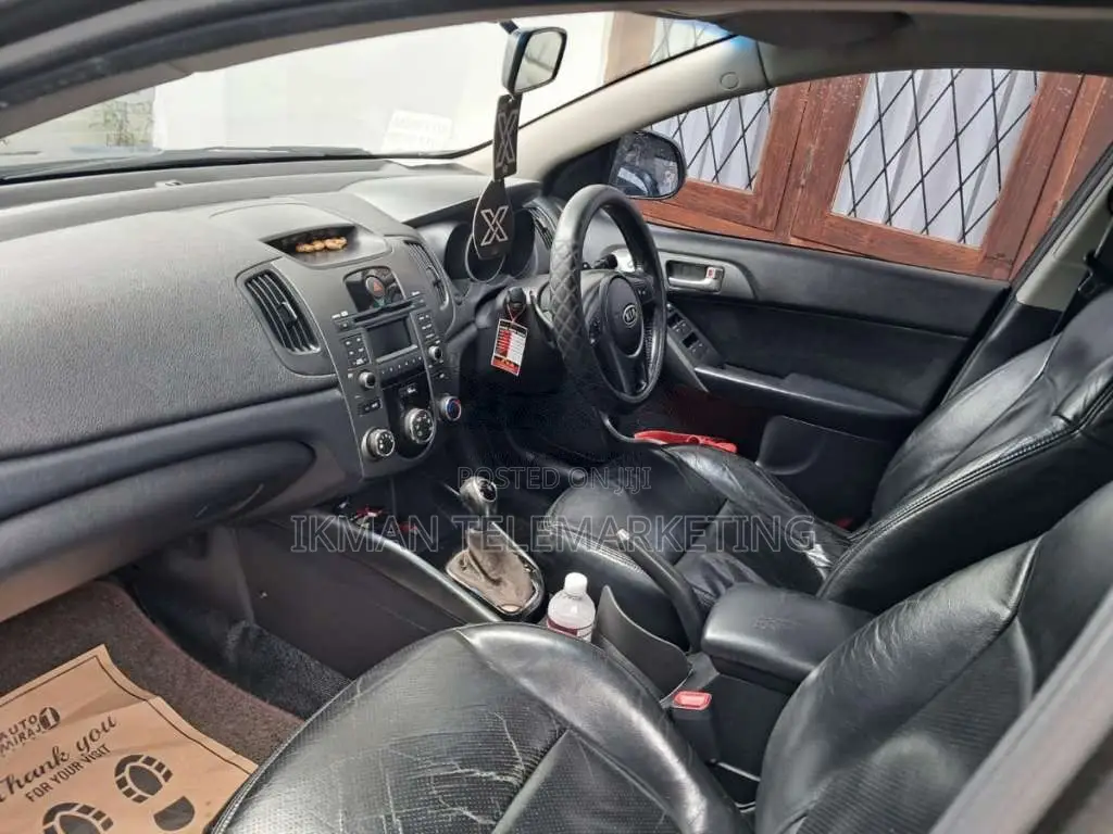 Kia Cerato 2011 Car (Used)