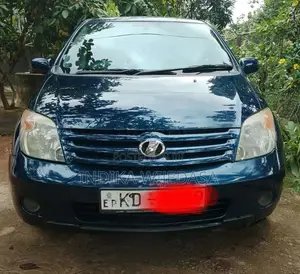 Toyota IST 2002 Car (Used)