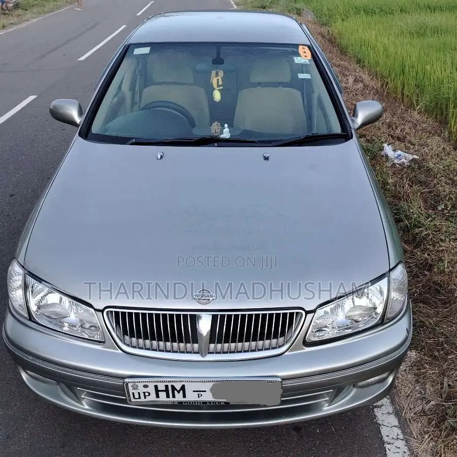 Nissan Bluebird Sylphy QG10 2001 Car (Used)