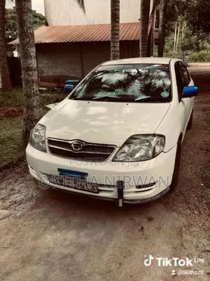 Toyota Corolla 121 2000 Car (Used)