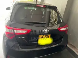 Toyota Vitz 2018 Car (Used)