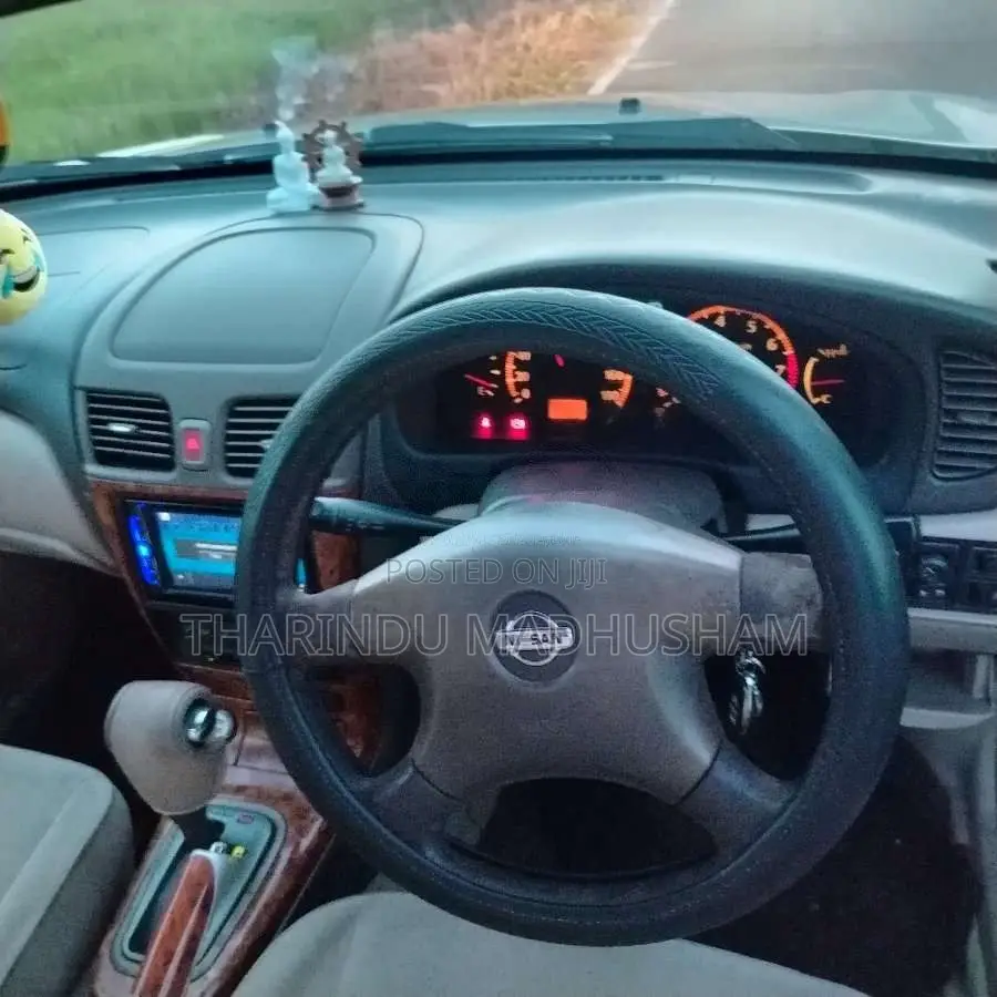 Nissan Bluebird Sylphy QG10 2001 Car (Used)