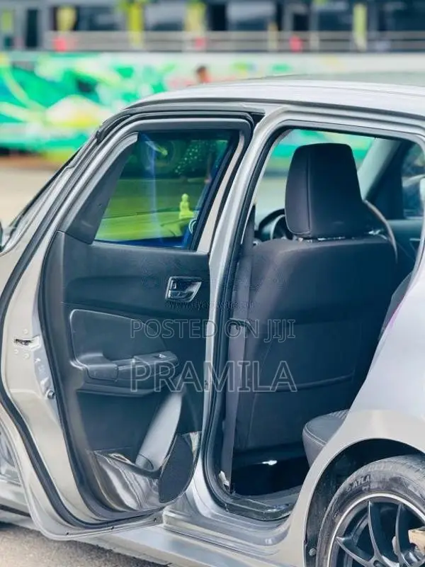 Suzuki Swift 2018 Car (Used)