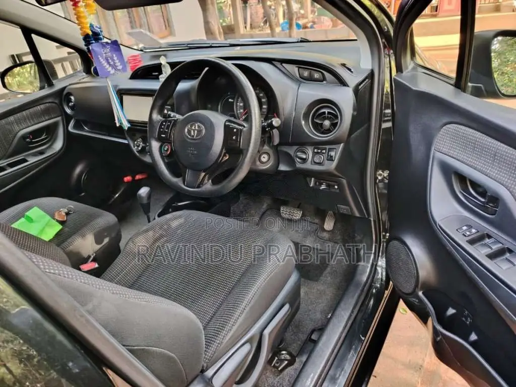 Toyota Vitz 2020 Car (Used)