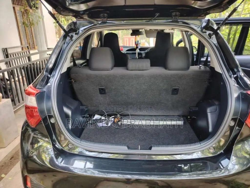 Toyota Vitz 2020 Car (Used)