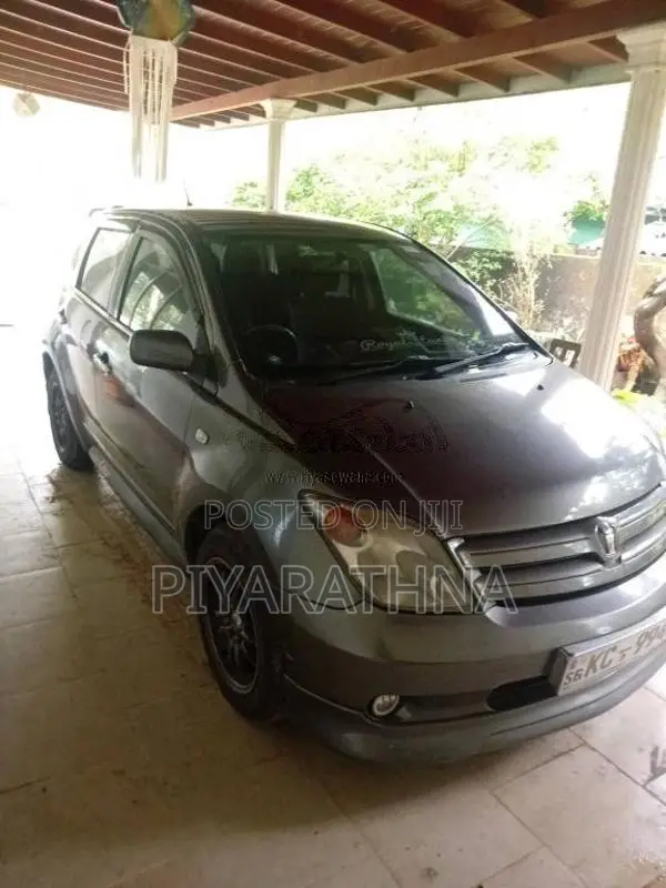 Toyota IST 2006 Car (Used)