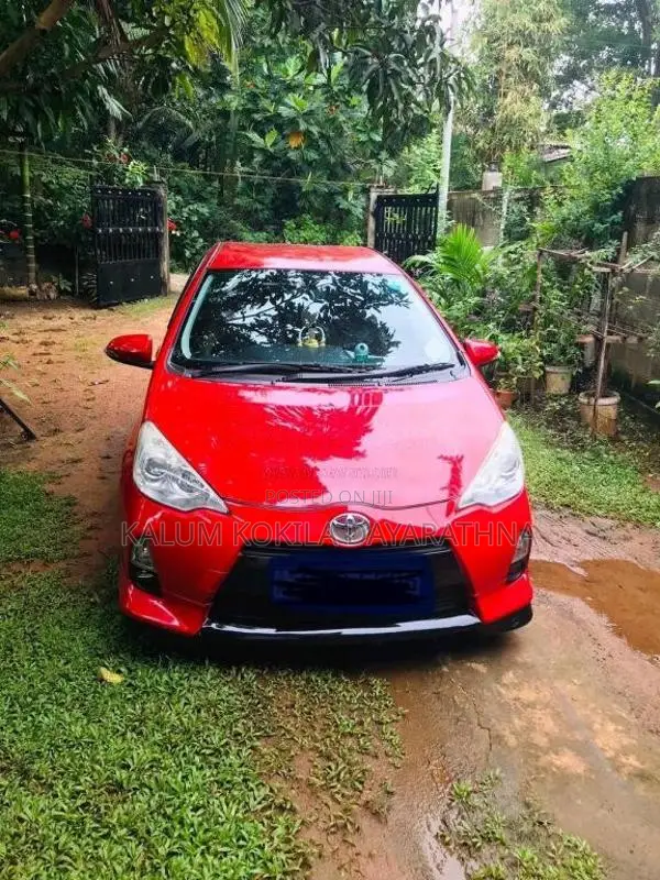 Toyota Aqua G Grade 2013 Car (Used)